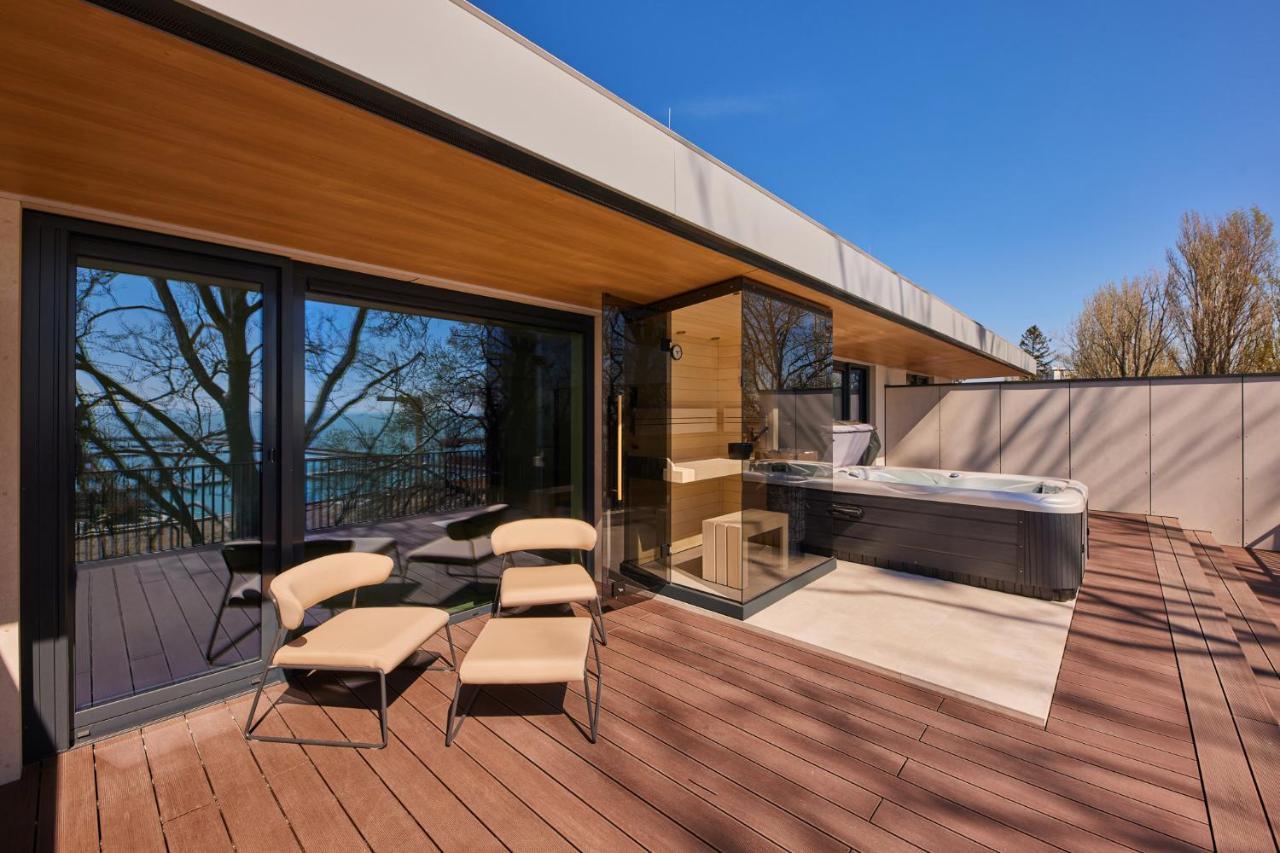באלאטונפורד Lua Resort - Adults Only מראה חיצוני תמונה The rooftop terrace
