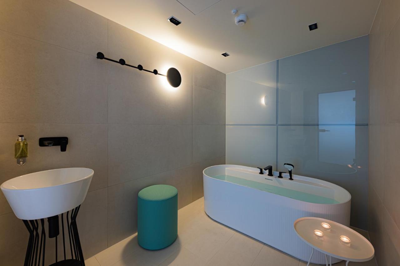 באלאטונפורד Lua Resort - Adults Only מראה חיצוני תמונה Bathroom