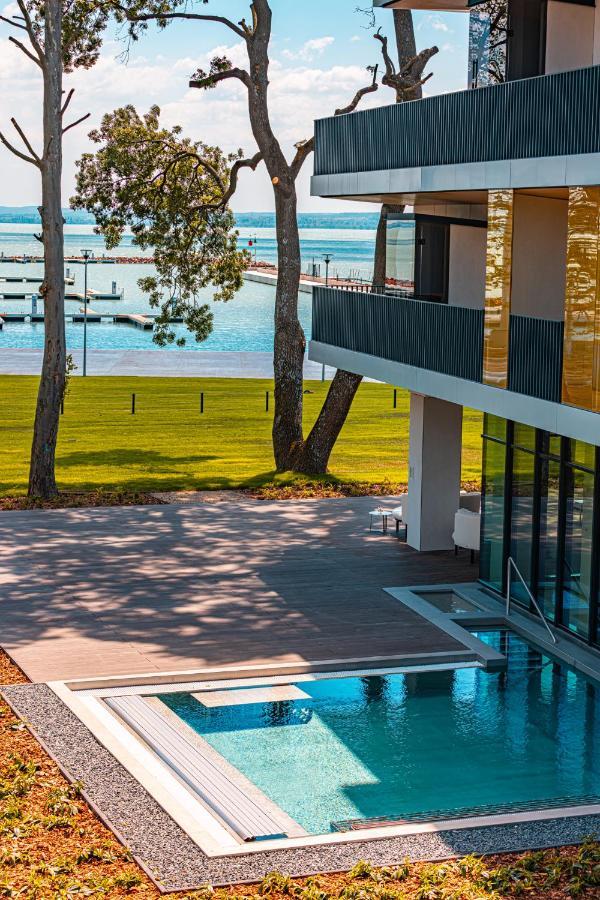באלאטונפורד Lua Resort - Adults Only מראה חיצוני תמונה The lakefront of the University of Applied Sciences