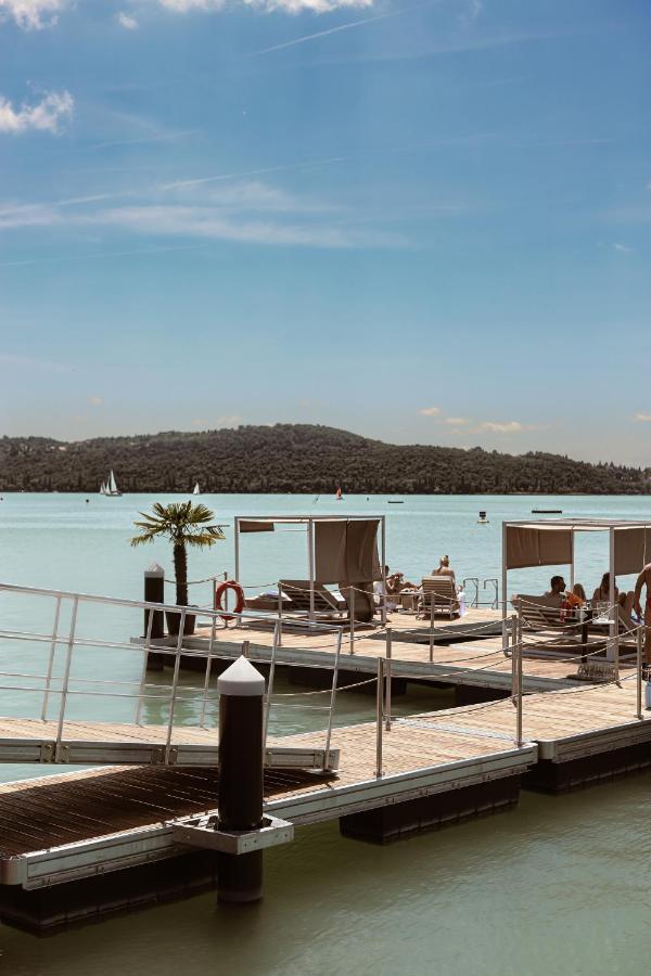 באלאטונפורד Lua Resort - Adults Only מראה חיצוני תמונה View of the lake