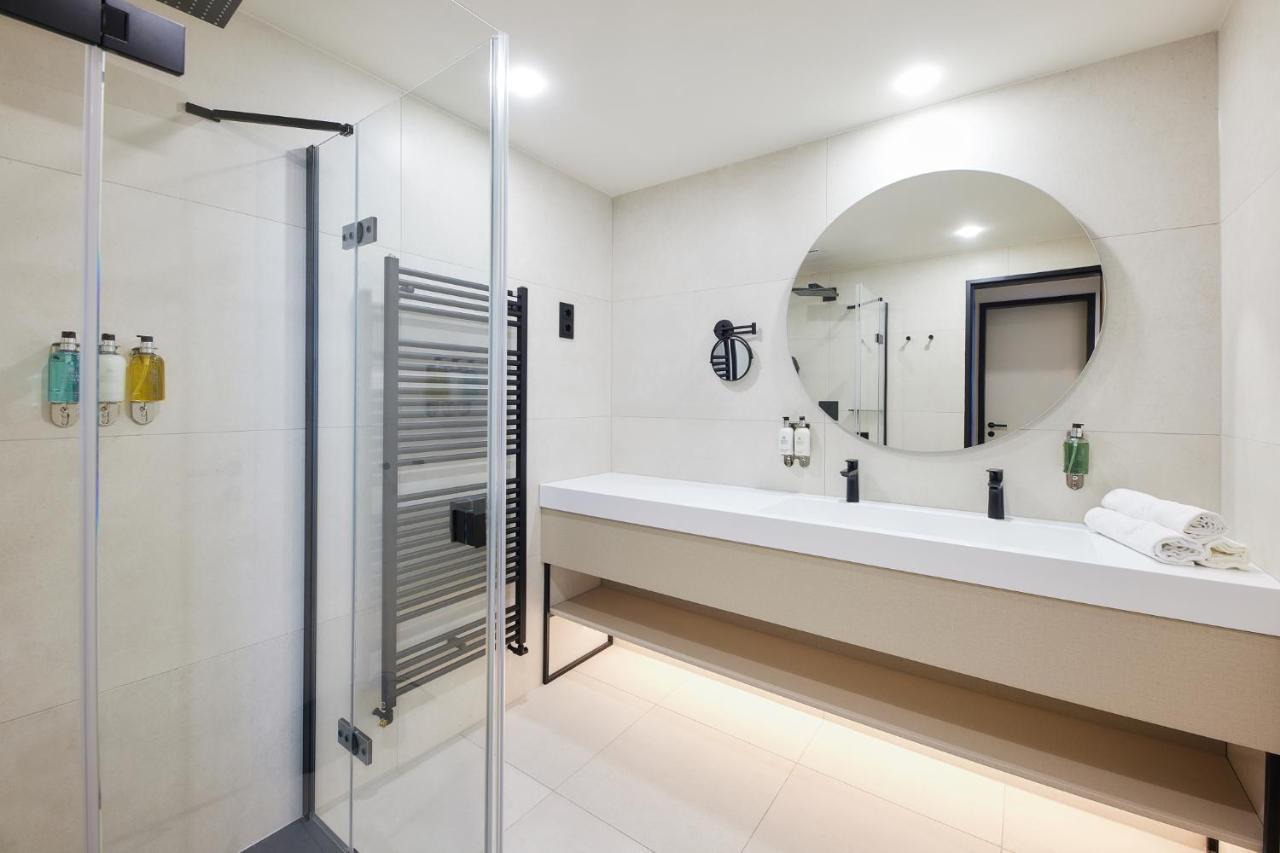 באלאטונפורד Lua Resort - Adults Only מראה חיצוני תמונה Bathroom