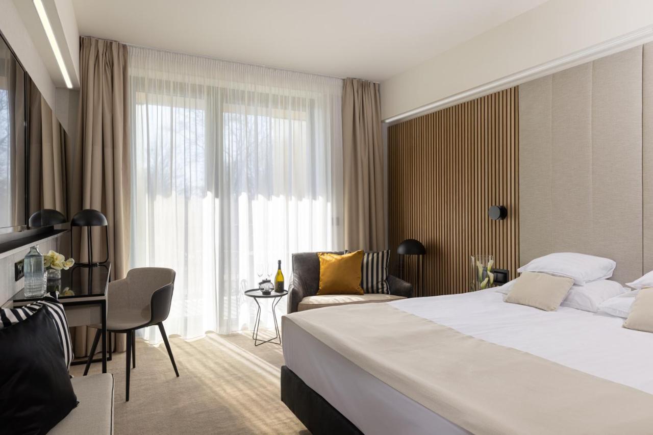 באלאטונפורד Lua Resort - Adults Only מראה חיצוני תמונה Deluxe room