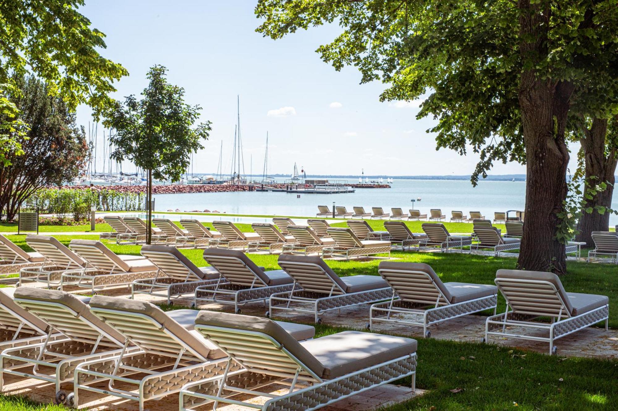 באלאטונפורד Lua Resort - Adults Only מראה חיצוני תמונה The beach at the Dolder Grand